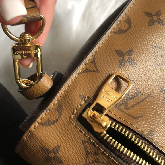 Authentic Louis Vuitton Pochette Metis - Picture 8 of 8